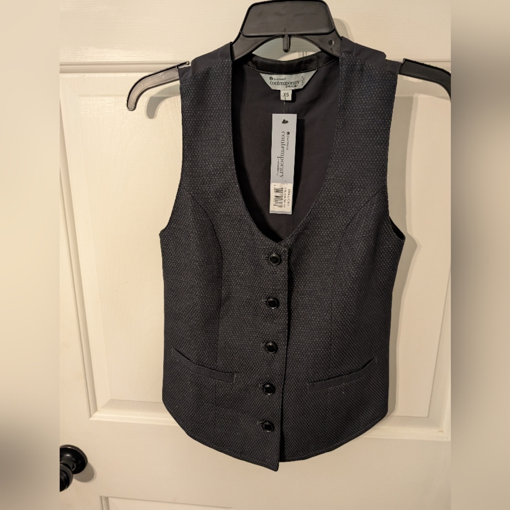 NEW Contemporary Vest XS